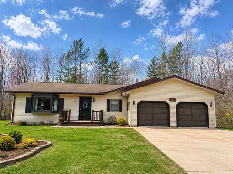 1145 Woodland Dr, Rhinelander, WI 54501