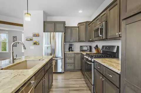 5934 Saturn Dr, Madison, WI 53718