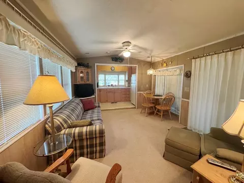 Living - 424 Skyline Dr, Edgerton, WI 53534 photo 3 of 3