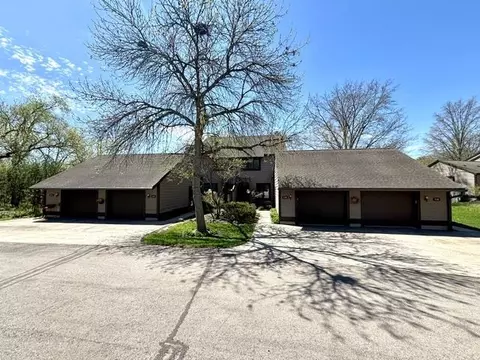 120 Glenview Ct, Janesville, WI 53548