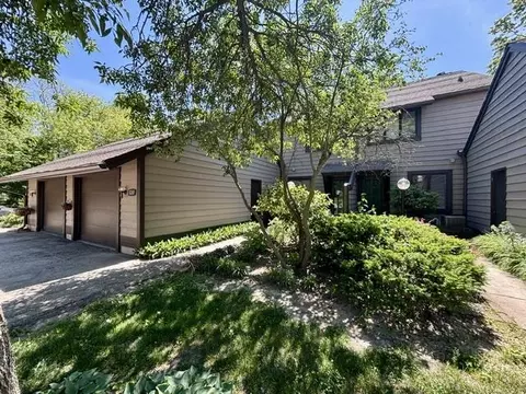 120 Glenview Ct, Janesville, WI 53548