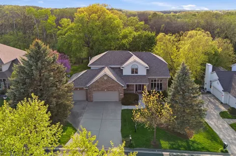 1242 Mcmahon Dr, Sun Prairie, WI 53590