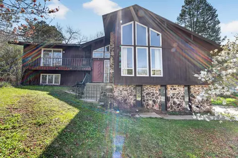 501 Ozark Trl, Madison, WI 53705