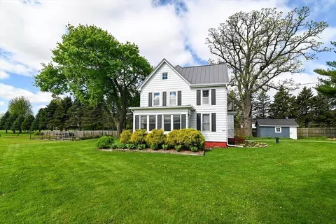 6059 Portage Rd, Deforest, WI 53532