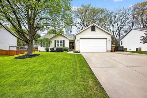 5146 Oak Valley Dr, Madison, WI 53704