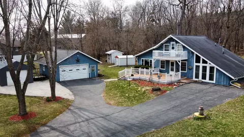 e12516 County Road T, Baraboo, WI 53913