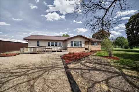 5537 S County Road T, Brodhead, WI 53520