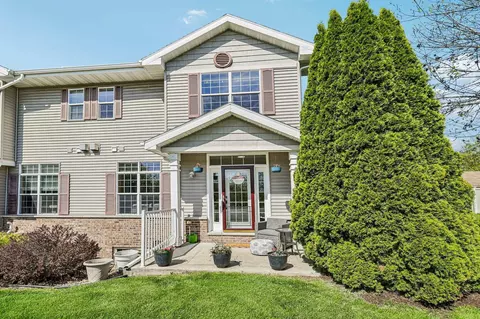 6426 Maywick Dr, Madison, WI 53718