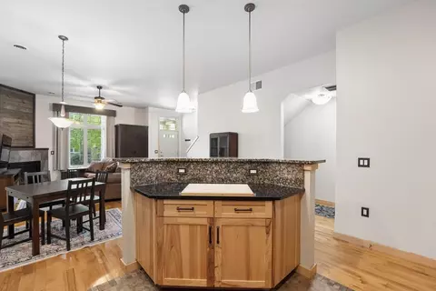 9368 Old Sauk Rd, Middleton, WI 53562