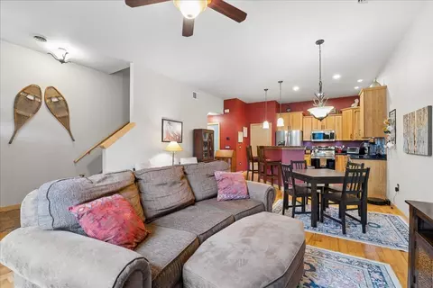 9368 Old Sauk Rd, Middleton, WI 53562