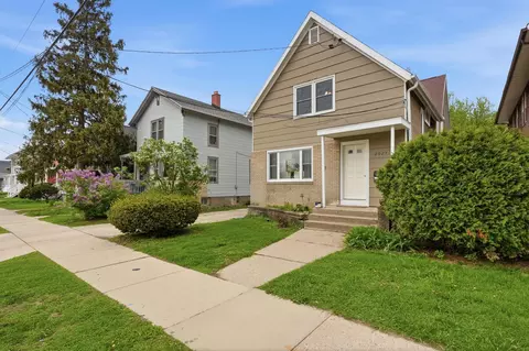 2027 E Washington Ave, Madison, WI 53704