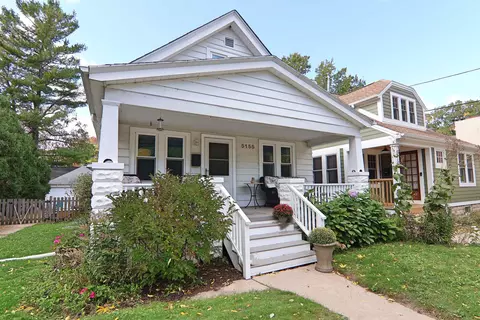 5155 N Elkhart Ave, Whitefish Bay, WI 53217