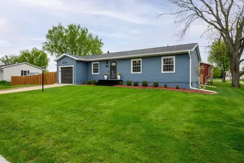 206 4th St, Belleville, WI 53508