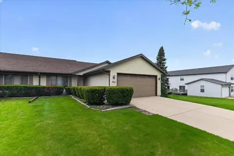 761 St John St # B, Cottage Grove, WI 53527