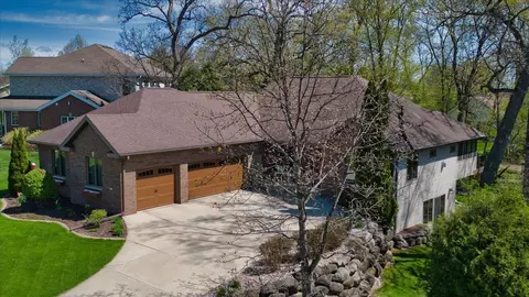 1801 Maplecrest Dr, Verona, WI 53593