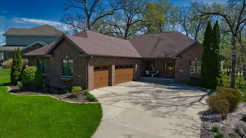 1801 Maplecrest Dr, Verona, WI 53593