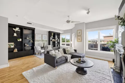 360 W Washington Ave #415, Madison, WI 53703