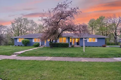 94 S Harmony Dr, Janesville, WI 53545