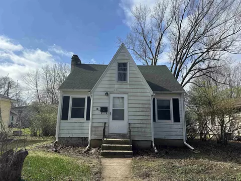 2811 Hoard St, Madison, WI 53704