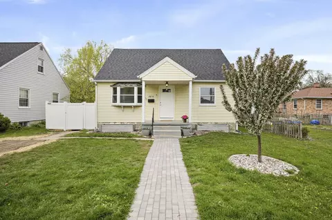 2830 Hoard St, Madison, WI 53704