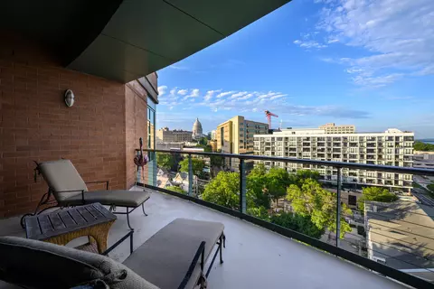 350 S Hamilton St #1001, Madison, WI 53703
