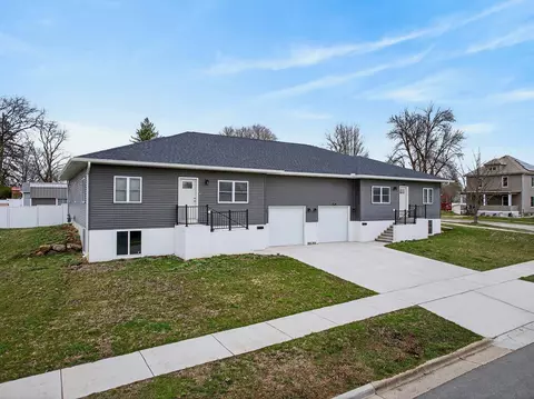 1425 21st St, Monroe, WI 53566