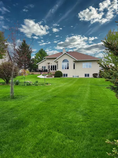 6912 Valiant Dr, Windsor, WI 53598