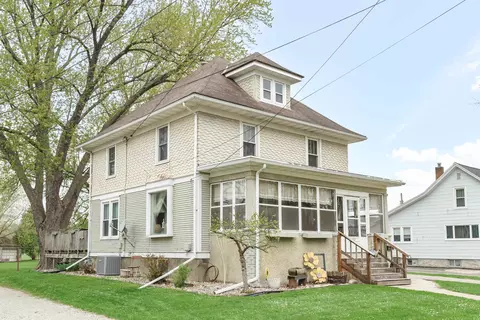 300 Rounsville St, Waupun, WI 53963