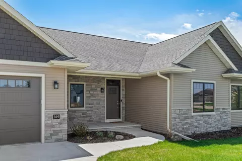 Exterior - 309 Drumlin Loop, Ripon, WI 54971 photo 2 of 9