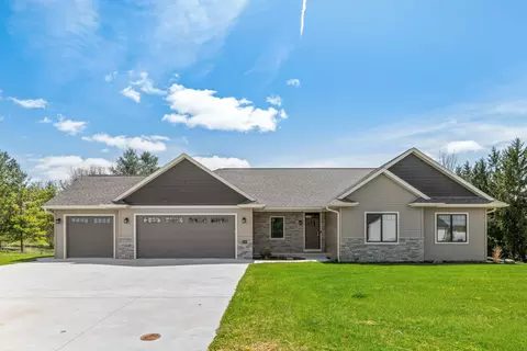 Exterior - 309 Drumlin Loop, Ripon, WI 54971 photo 7 of 9