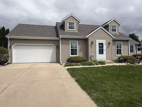 938 Nantucket Dr, Janesville, WI 53546