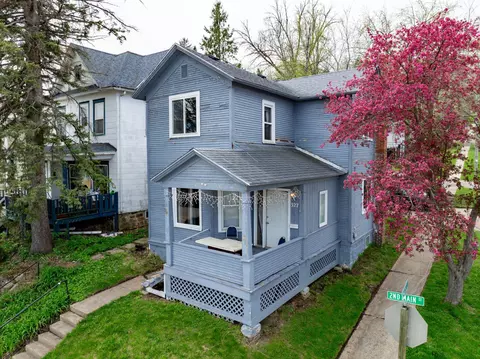 327 2nd Main St, Elroy, WI 53929