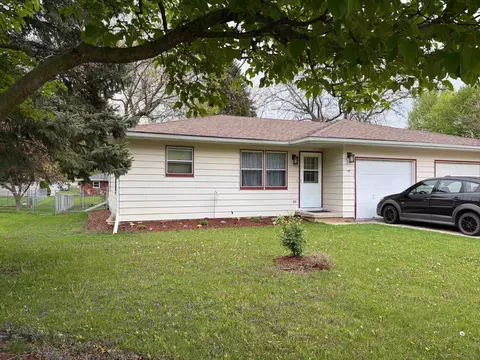 744 S Main St #1, Oregon, WI 53575