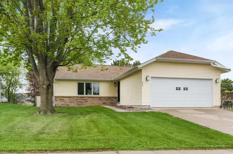 1111 Spruce Dr, Baraboo, WI 53913