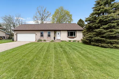 1502 Briar Ln, Sun Prairie, WI 53590