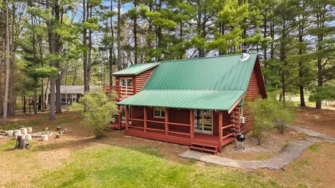 857 Canyon Rd, Wisconsin Dells, WI 53965