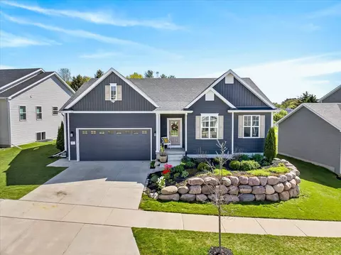 711 Sugar Maple Ln, Verona, WI 53593