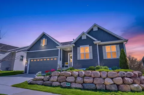 711 Sugar Maple Ln, Verona, WI 53593