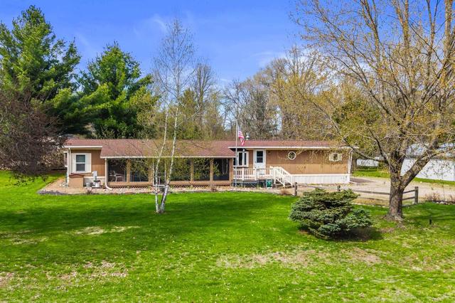 517 Feather Trl, Nekoosa, WI 54457