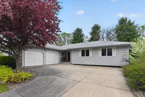 409 E Netherwood St, Oregon, WI 53575