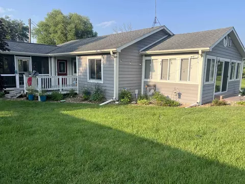 10515 Old Y Rd, Mazomanie, WI 53560
