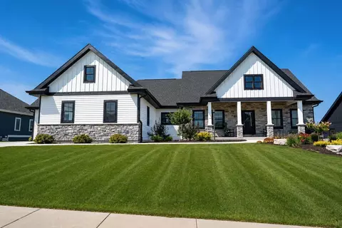 1045 Augusta Dr, Oregon, WI 53575