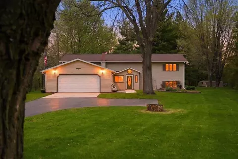 2012 Rathert Rd, Cottage Grove, WI 53527