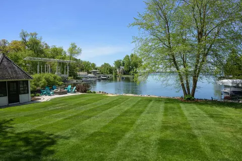 3 Cambridge Rd, Madison, WI 53704
