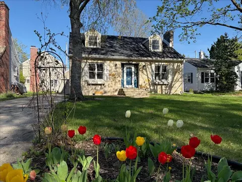 238 Kensington Dr, Madison, WI 53704