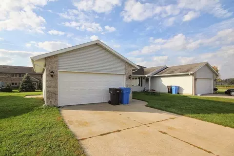 100 100b Thomas Pl # A, Arena, WI 53503