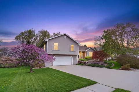 717 Avalon Rd, Columbus, WI 53925
