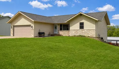 201 Cody Dr, Beaver Dam, WI 53916