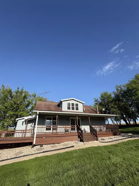 9257 N Veta Grande Rd, Scales Mound, IL 61075
