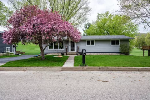 670 S Cairns Ave, Richland Center, WI 53581